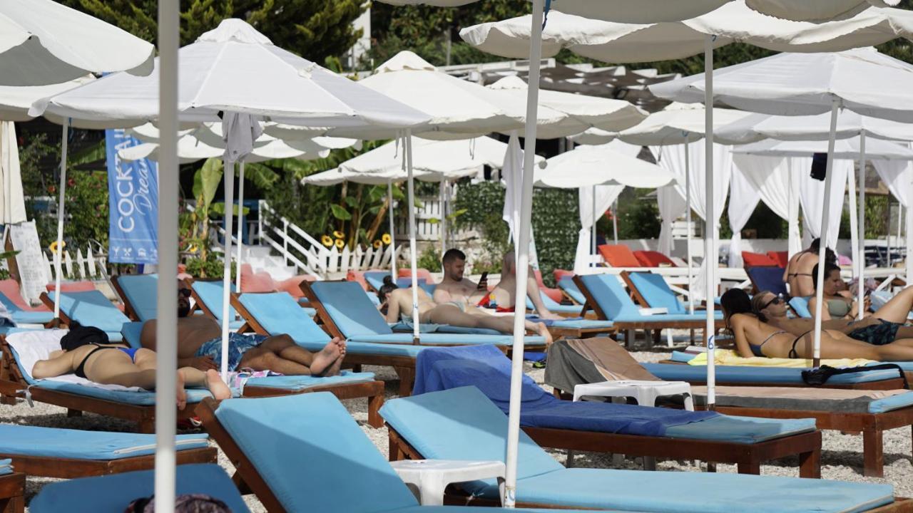 Cocktail & Dreams - Beach Hotel Sarandë Exterior foto