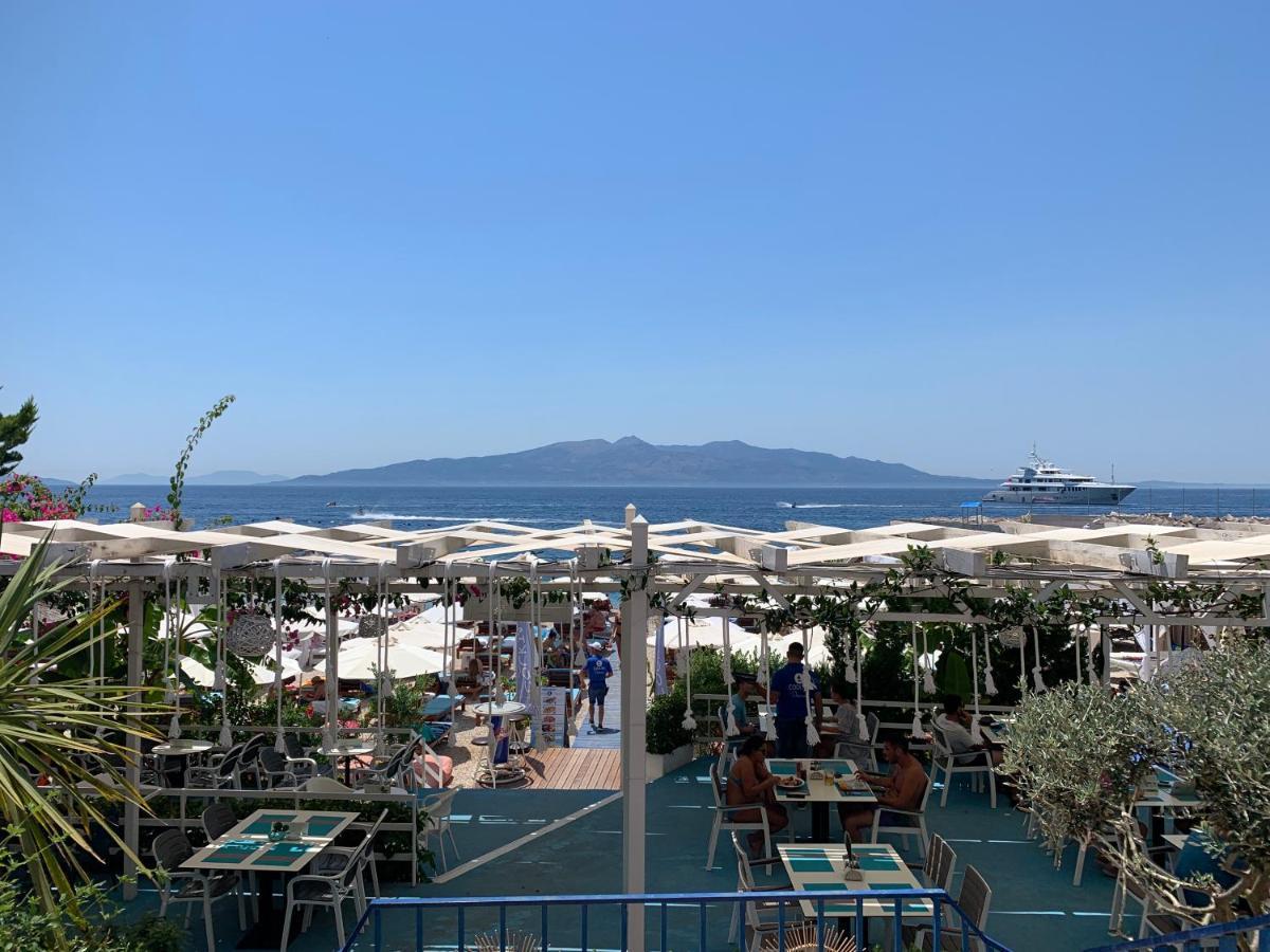 Cocktail & Dreams - Beach Hotel Sarandë Exterior foto