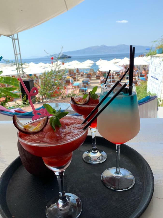 Cocktail & Dreams - Beach Hotel Sarandë Exterior foto